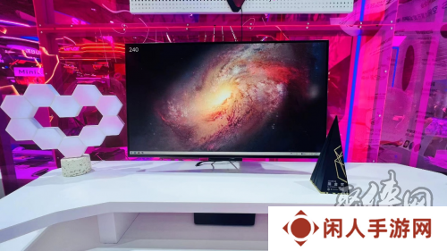 冰川白美学邂逅尖端科技：LG UltraGear™OLED电竞显示器China Joy首秀