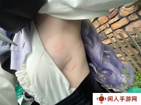 详细阅读:想当蚊子了~《绝区零》薇薇安Coser酥胸遭蚊子偷叮! 想当蚊子了~《绝区零》薇薇安Coser酥胸遭蚊子偷叮!
