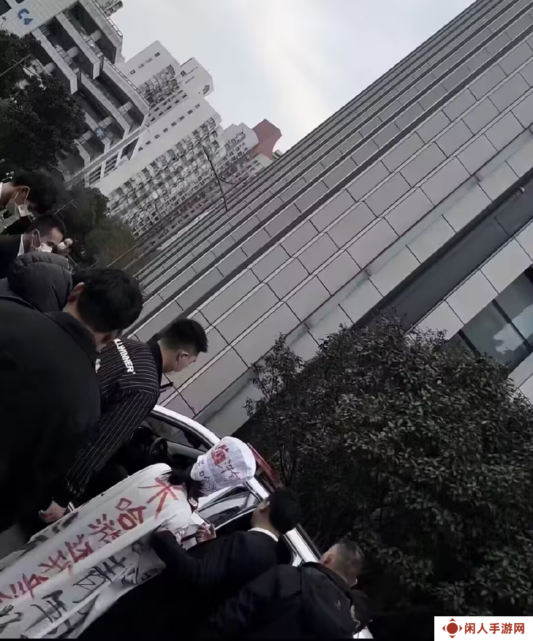 开年吃瓜：未成年乱充原神，单亲母亲上门要求米哈游退款！